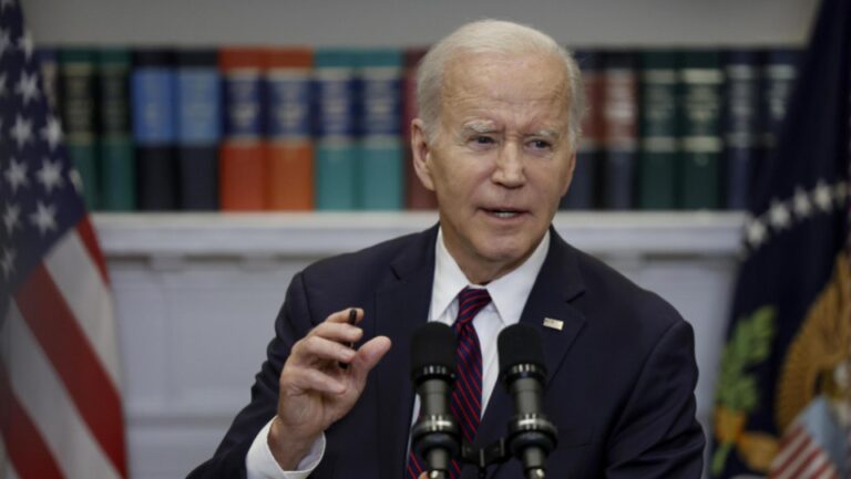 Biden laisse entendre qu&rsquo;il ne se rendra pas au G-7 en raison de l&rsquo;impasse sur le plafond de la dette