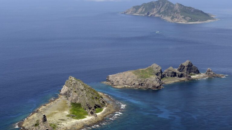 La Chine réfute l'affirmation du Japon de l'intrusion d'espace aérien près de Senkakus