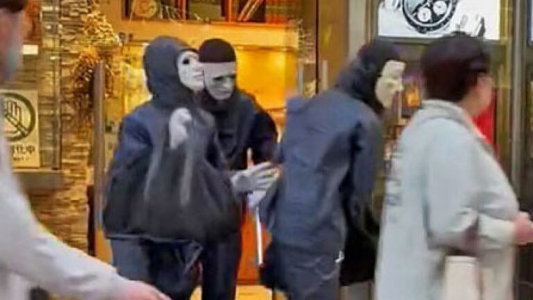 La police de Tokyo enquête sur 4 adolescents pour le vol d&rsquo;un magasin Rolex