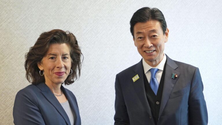Le Japon et les chefs d&rsquo;entreprise américains conviennent de renforcer la coopération dans le domaine des semi-conducteurs