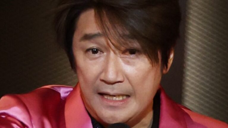 Le chanteur japonais Kondo exhorte l&rsquo;agence de Johnny à répondre aux allégations d&rsquo;abus sexuels