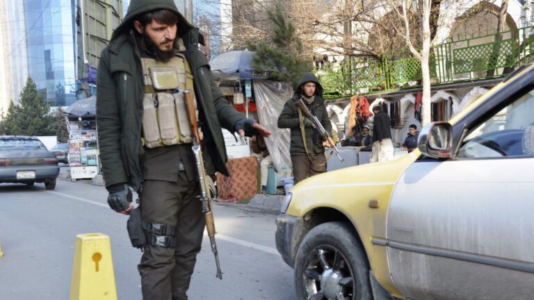 Le personnel local de l&rsquo;ambassade d&rsquo;Afghanistan qui s&rsquo;est enfui au Japon dit avoir été poussé à revenir