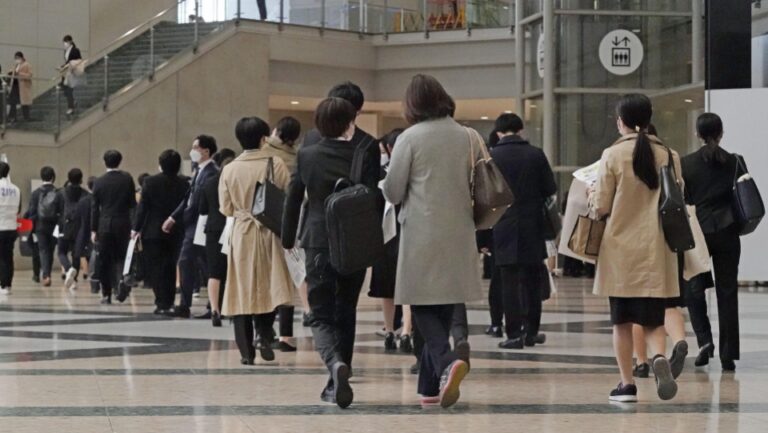 Plus de 97 % des nouvelles universités japonaises.  diplômés employés dans un contexte de pénurie de main-d&rsquo;œuvre