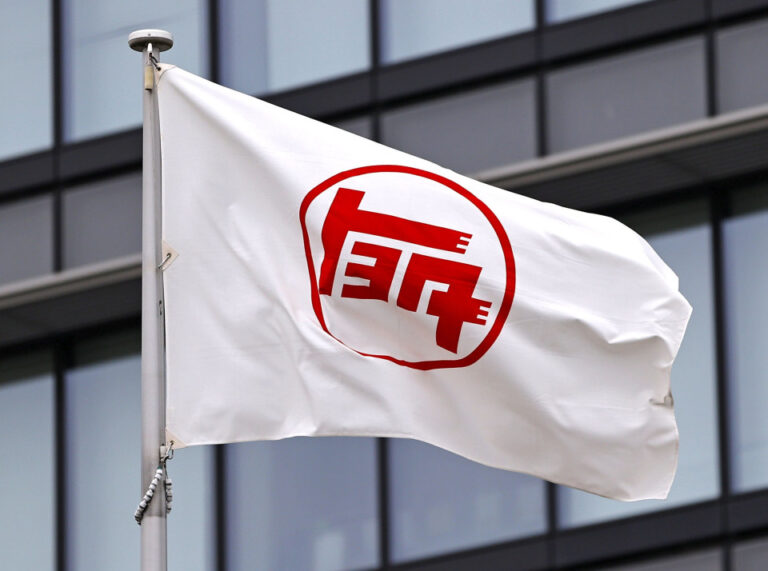 Toyota enregistre la première baisse de son bénéfice net en 4 ans en raison de la hausse des coûts des matériaux