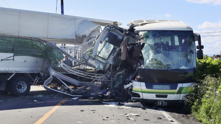 Aucun panneau n&rsquo;a utilisé les freins d&rsquo;un camion lors d&rsquo;une collision à Hokkaido qui a fait 5 morts: la police