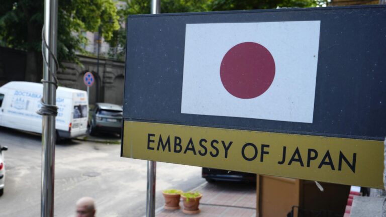 Le Japon renforce le personnel de l&rsquo;ambassade d&rsquo;Ukraine dans un contexte de guerre russe prolongée