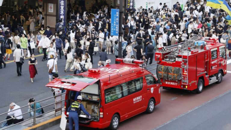Un homme aurait brandi un couteau à l&rsquo;intérieur de la ligne Yamanote très fréquentée de Tokyo