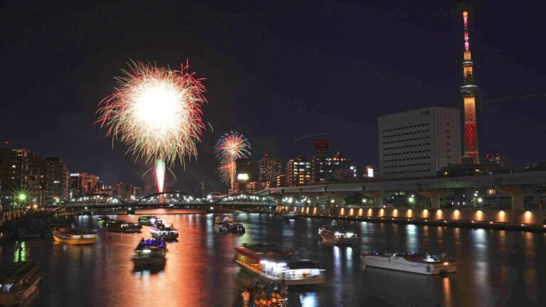 Le grand festival de feux d&rsquo;artifice de Tokyo reprend en force après l&rsquo;interruption de COVID