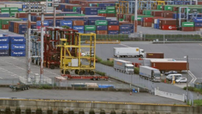 Il porto mercantile più trafficato del Giappone riparte in parte dopo l'attacco hacker con sede in Russia
