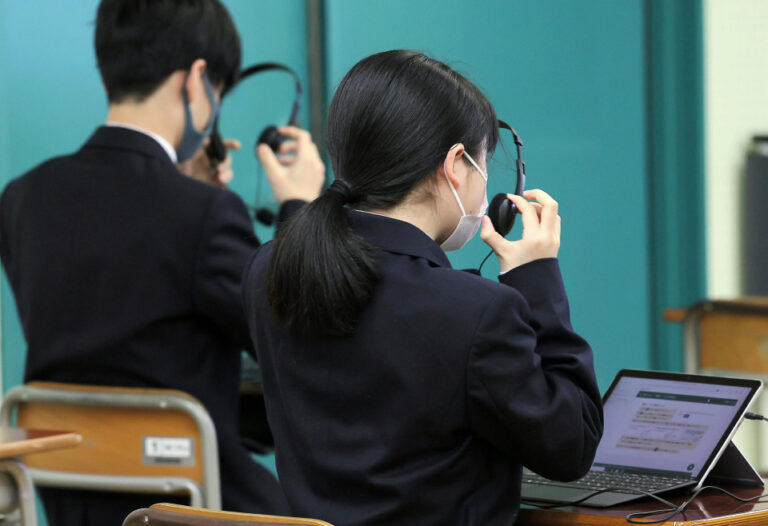 Les lycéens du Japon obtiennent en moyenne 12 % de bonnes réponses au test oral d&rsquo;anglais