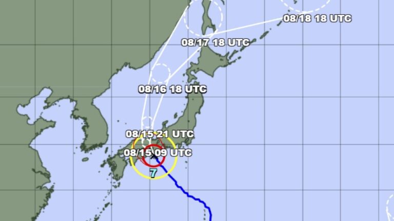 Le typhon Lan atterrit dans l&rsquo;ouest du Japon et perturbe les voyages de vacances
