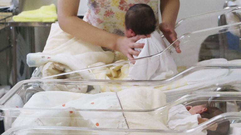 Les familles avec bébés au Japon confrontées à des hausses de prix plus fortes