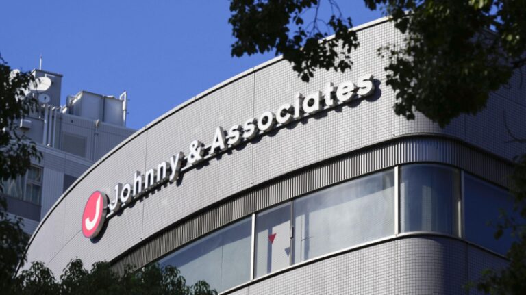 Johnny&rsquo;s, entaché d&rsquo;abus sexuels, discute du changement de nom de son agence artistique