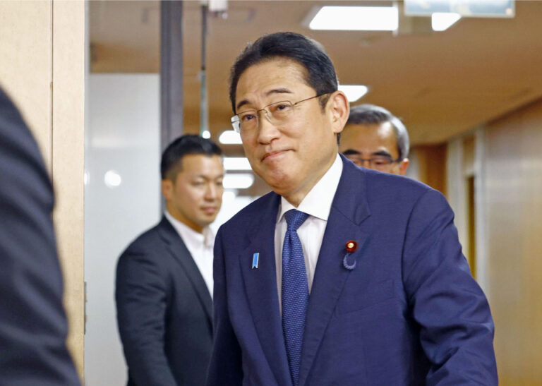 Kishida conservera Motegi et Aso dans le remaniement des dirigeants du PLD
