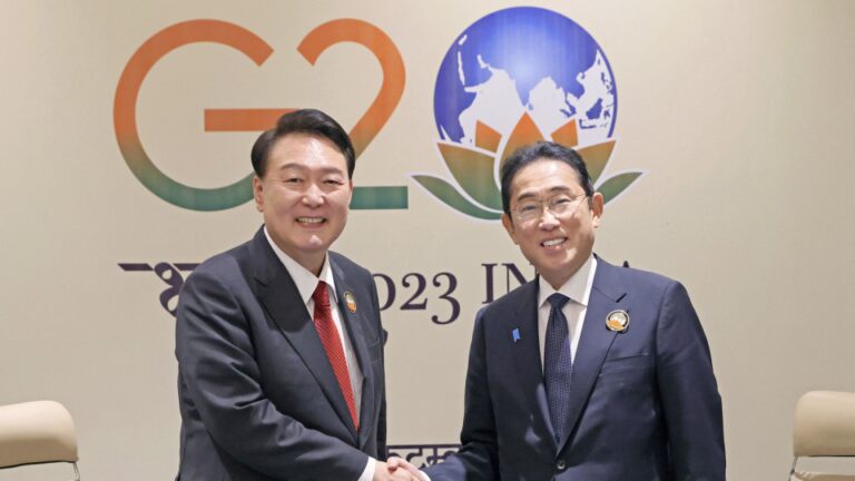 Kishida et Yoon conviennent de continuer à travailler pour développer les relations bilatérales