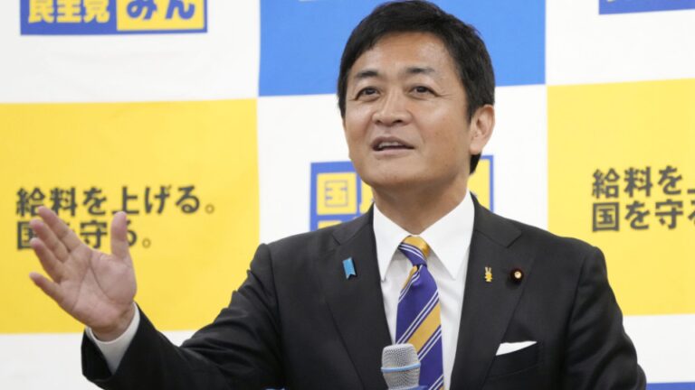Le chef actuel du parti d&rsquo;opposition japonais, Tamaki, réélu