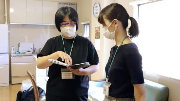 Les cas de maltraitance d&rsquo;enfants au Japon ont atteint un niveau record de près de 220 000 au cours de l&rsquo;exercice 2022