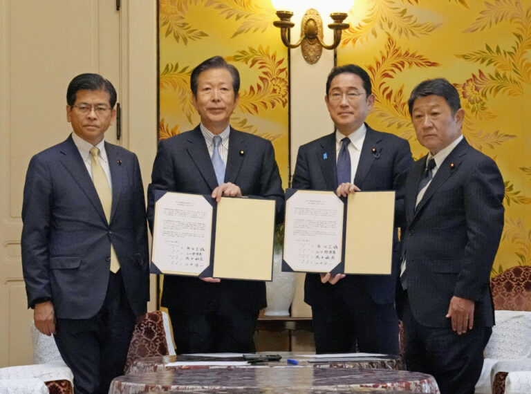 Les partis au pouvoir au Japon mettent fin à leurs querelles sur la coopération électorale à Tokyo