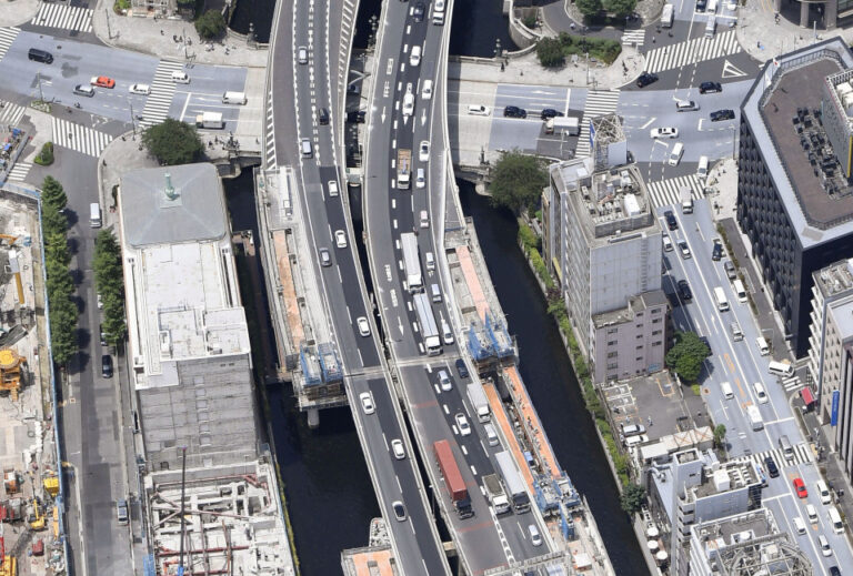 Un cycliste décède dans un accident sur une autoroute près de Tokyo