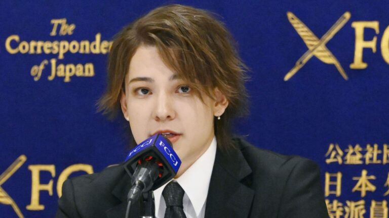 Une victime d&rsquo;abus dit que les excuses de Johnny pour l&rsquo;agence artistique lui apportent un certain soulagement