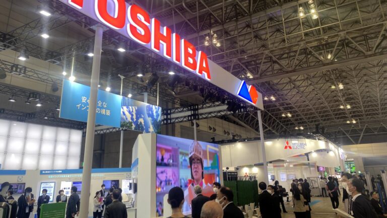 L&rsquo;IA et la réalité virtuelle occupent le devant de la scène au salon annuel de l&rsquo;électronique au Japon