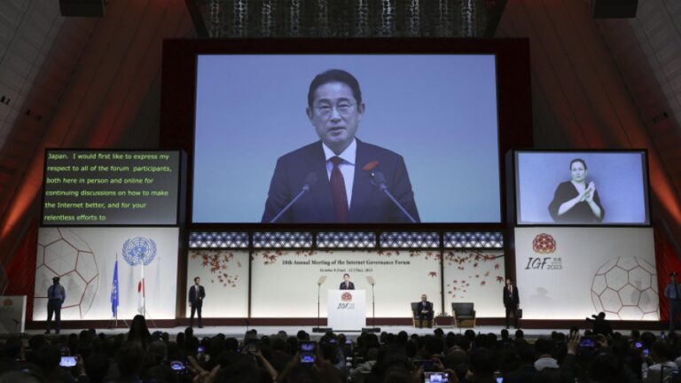 Le Premier ministre japonais Kishida s&rsquo;engage à soutenir le développement de l&rsquo;IA dans le prochain paquet économique