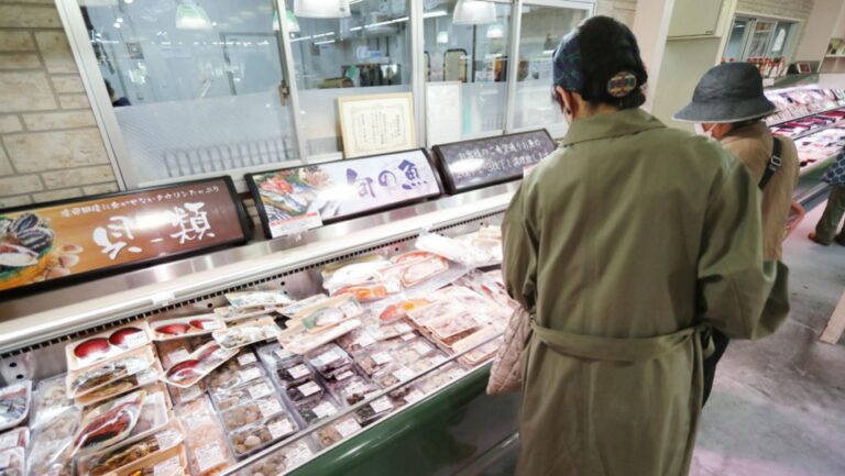 Les dépenses des ménages japonais chutent de 2,5% en août en raison de la hausse des prix