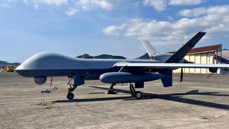 Des drones espions américains transférés à Okinawa malgré les objections locales