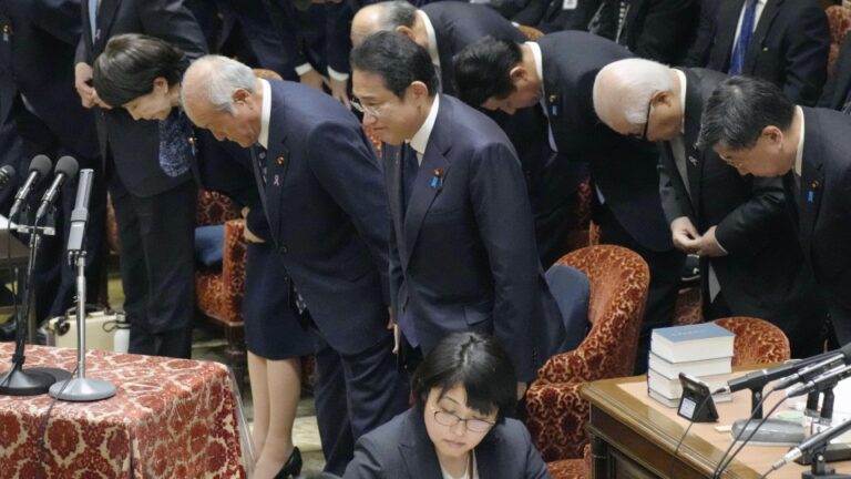 La chambre basse du Japon approuve 13,2 tril.  yen budget supplémentaire pour l&rsquo;exercice 2023