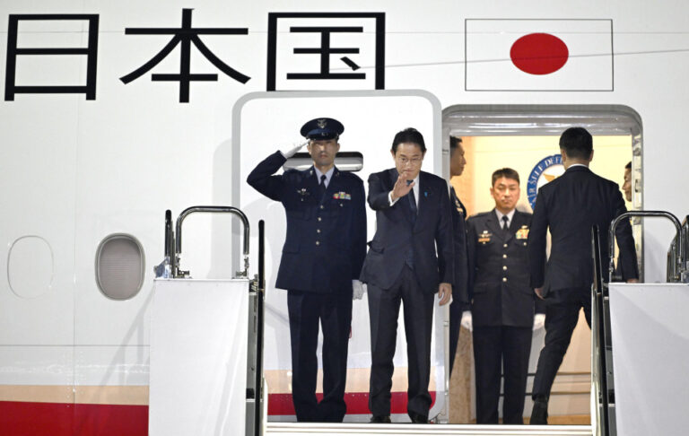 Le Premier ministre japonais se rend aux États-Unis pour l&rsquo;APEC et s&rsquo;entretient avec les dirigeants chinois et sud-coréens