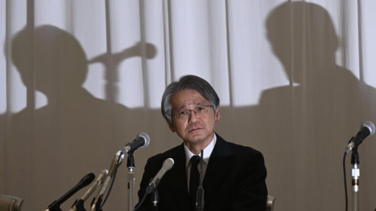 Le chef du groupe Takarazuka démissionne suite au décès de l&rsquo;actrice mais nie avoir été victime d&rsquo;intimidation