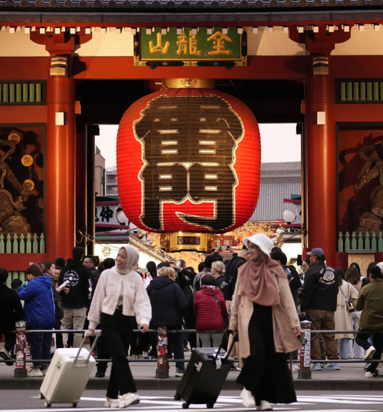 Les entrées étrangères au Japon en octobre atteignent pour la première fois les niveaux d&rsquo;avant la pandémie