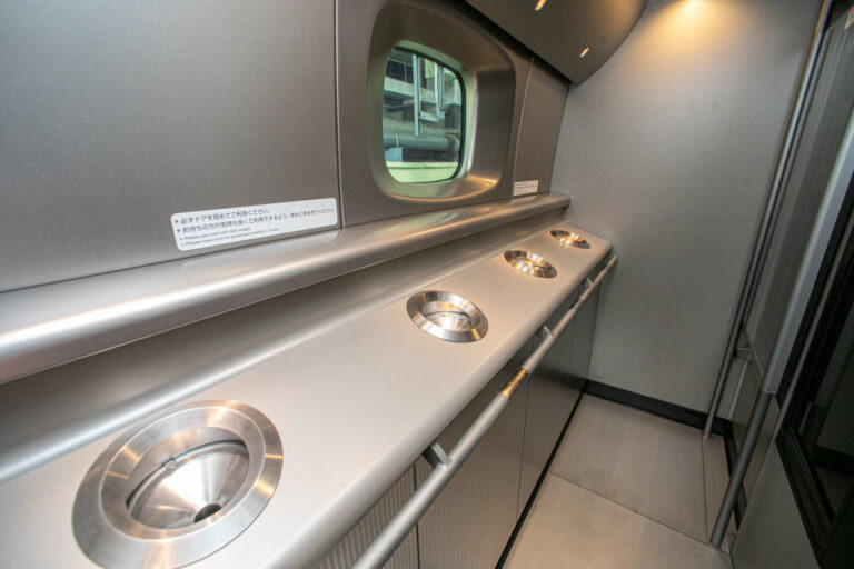 Les trains à grande vitesse du Japon supprimeront les fumoirs d&rsquo;ici le printemps en raison de la tendance sanitaire