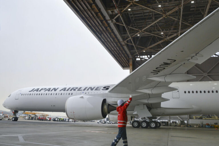 JAL a effectué certains vols intérieurs sans contrôles requis en septembre