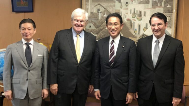 La photo montre que le Premier ministre japonais Kishida a rencontré les dirigeants d&rsquo;un groupe religieux controversé