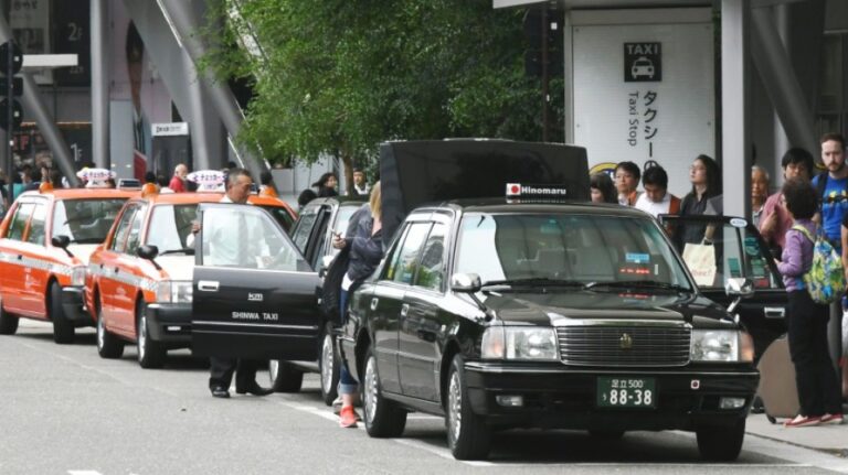 Le Japon autorise l&rsquo;utilisation de voitures privées comme taxis sous certaines conditions