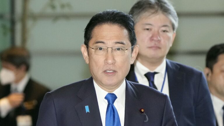 Le Premier ministre japonais en difficulté, Kishida, évince la faction la plus puissante du PLD du cabinet