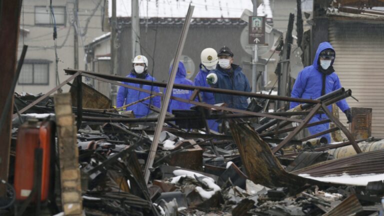 Le bilan du séisme dans le centre du Japon atteint 180 morts et 120 disparus