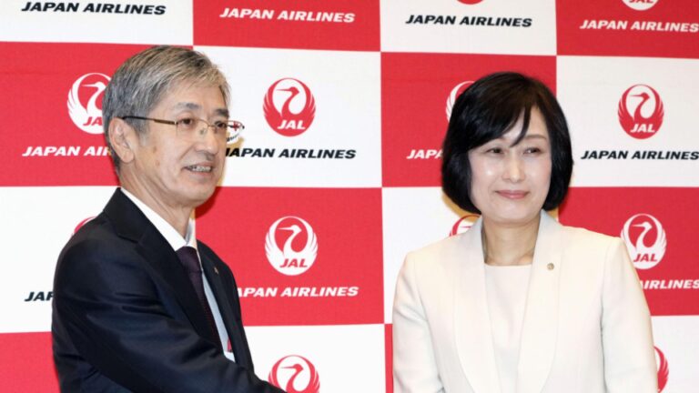 JAL choisit l&rsquo;ex-hôtesse de l&rsquo;air Tottori comme première femme présidente