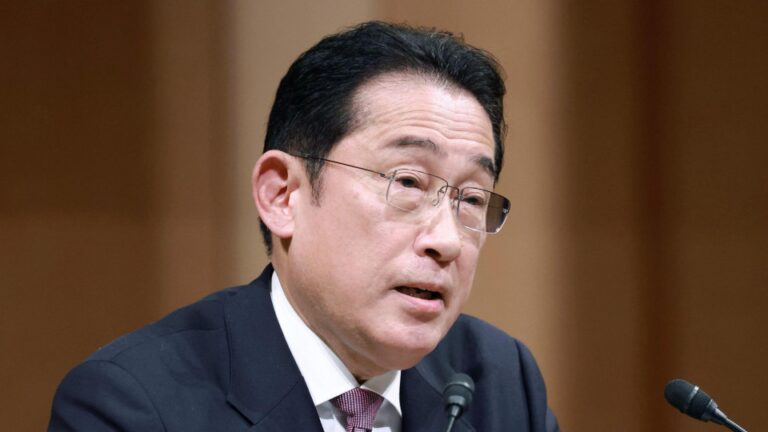 Le Premier ministre Kishida affirme que le Japon jouera un rôle diplomatique de premier plan en 2024 « tendue »
