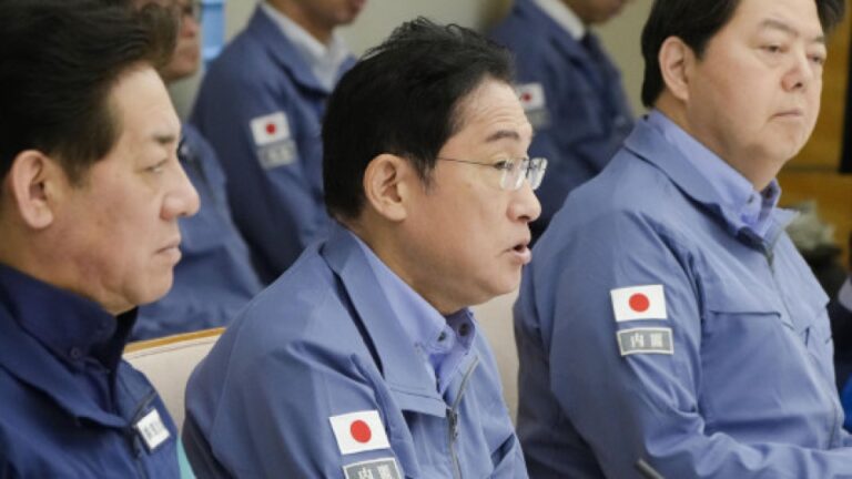 Le Premier ministre Kishida se rendra dans les zones touchées par le séisme le 14 janvier pour évaluer les dégâts