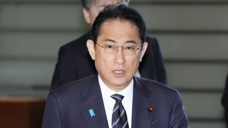 Le Premier ministre Kishida s&rsquo;engage à prendre des mesures plus fermes pour se remettre du séisme au centre du Japon