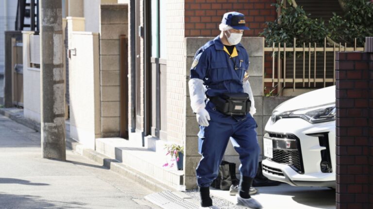 Une femme arrêtée après la découverte des corps d&rsquo;un couple disparu sous son domicile à Tokyo
