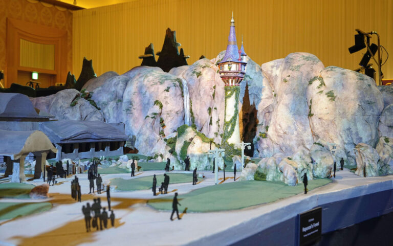 DisneySea dévoile une maquette de la zone Fantasy Springs qui ouvrira ses portes en juin