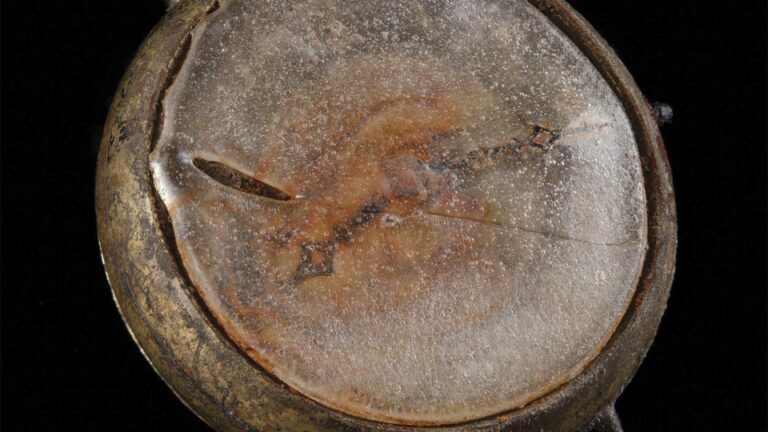 La montre qui a survécu au bombardement atomique d&rsquo;Hiroshima se vend à plus de 31 000 $