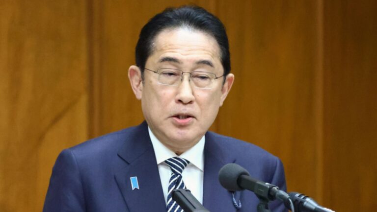 Le Premier ministre japonais Kishida s'excuse pour le scandale des fonds politiques du PLD