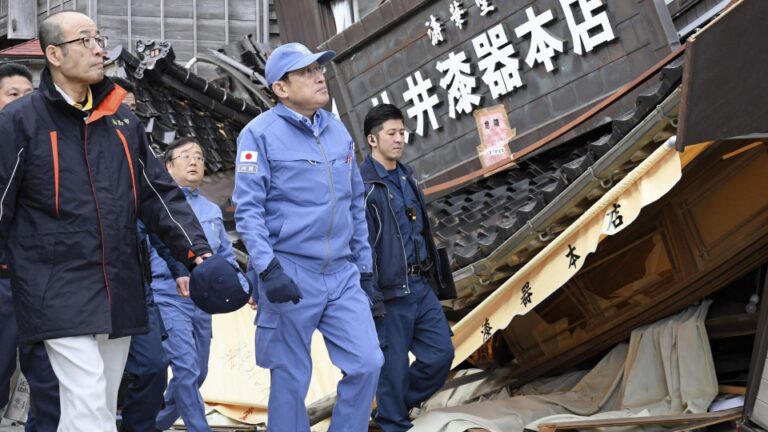 Le gouvernement va prolonger 100 milliards supplémentaires.  yens pour l&rsquo;aide suite au séisme dans le centre du Japon