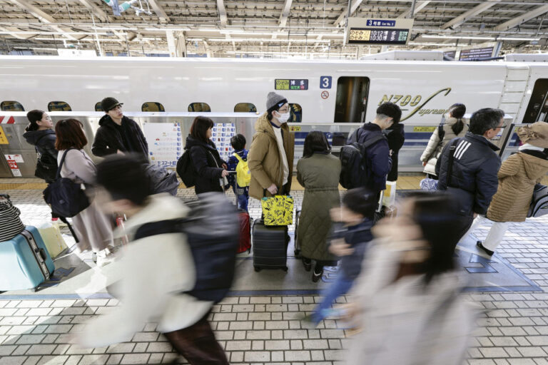 Les patients atteints de COVID augmentent à nouveau au Japon, les experts mettent en garde contre une 10e vague
