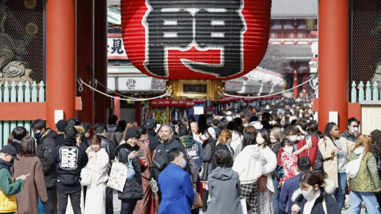 Les visiteurs étrangers au Japon reviennent au niveau d&rsquo;avant la pandémie en janvier