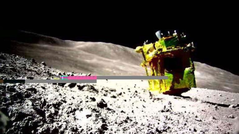 L&rsquo;explorateur japonais de la Lune reprend la communication après une dure nuit lunaire